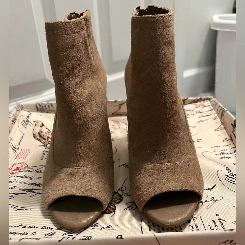 Tan Joie Suede peep-toe heeled booties, size 37.5.